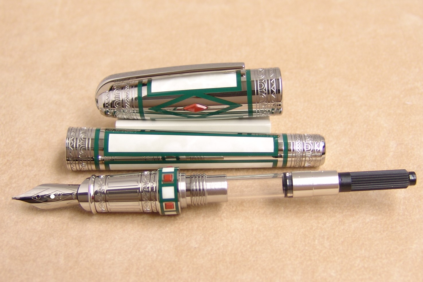 STDupontLimitedEditionMediciFountainPen_J